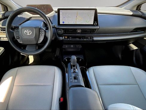 Used 2024 Toyota Prius XLE image 7