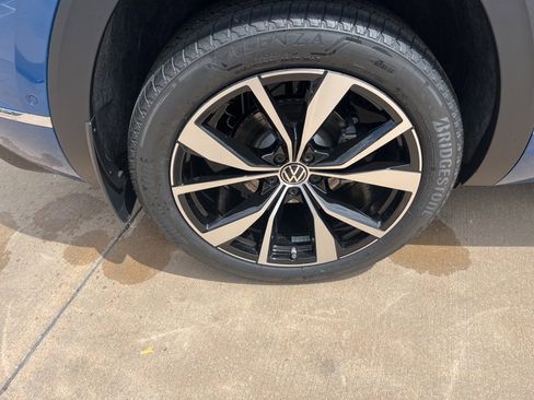 New 2025 Volkswagen Atlas Cross Sport SEL Premium R-Line image 20