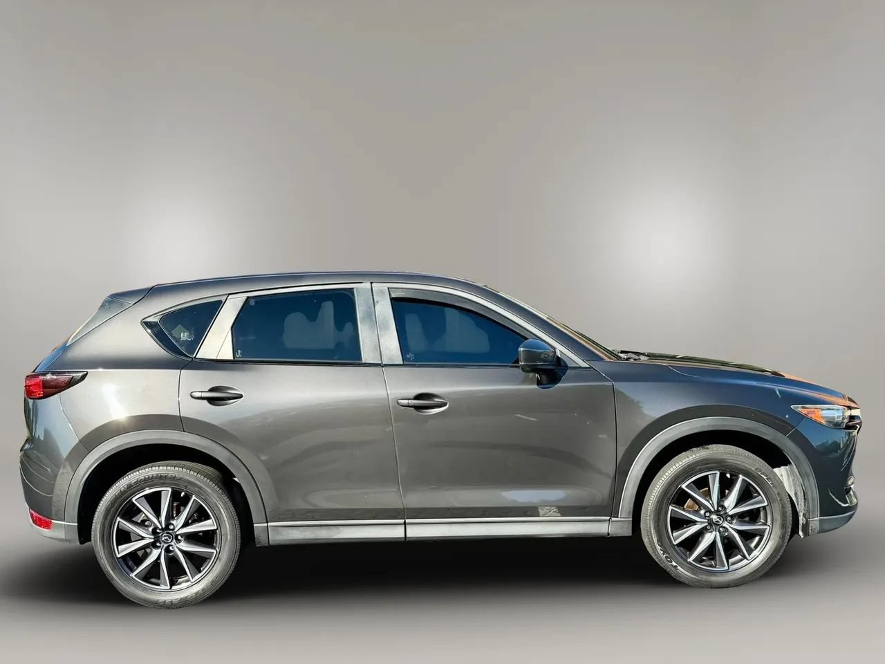 Used 2018 MAZDA CX-5 Touring w/ Preferred Equipment Package FWD image 6