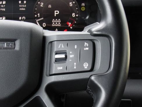 Used 2024 Land Rover Defender 130 X-Dynamic SE AWD/4WD image 26