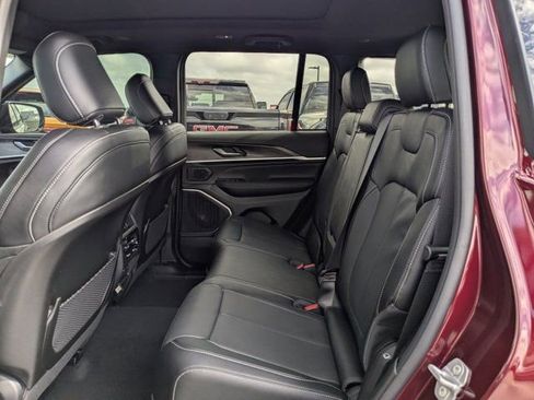 New 2026 Jeep Grand Cherokee Limited AWD/4WD image 14
