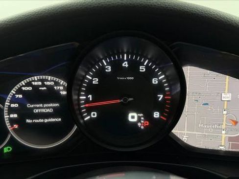 Used 2017 Porsche Panamera RWD image 26