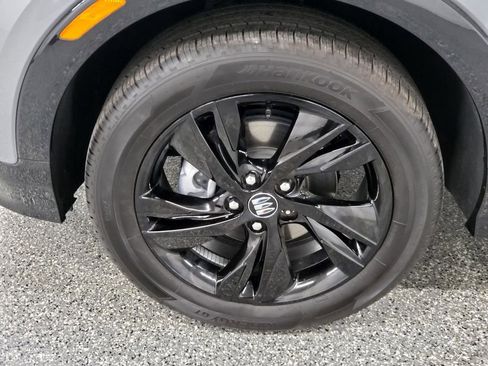 Used 2024 Buick Encore GX Sport Touring image 8