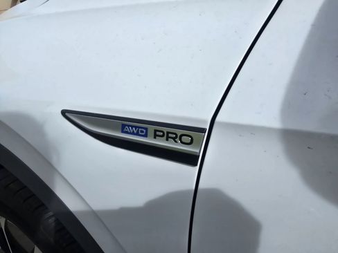 Used 2022 Volkswagen ID.4 Pro AWD/4WD image 11