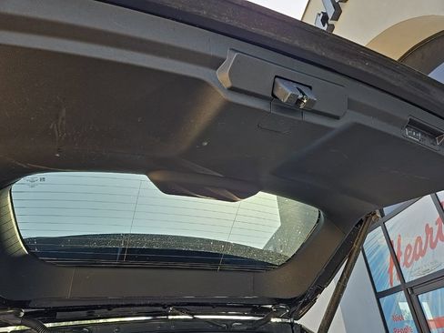 Used 2025 Ford Explorer ST-Line AWD/4WD image 95