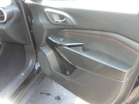 Used 2026 Chevrolet Trax RS FWD image 16
