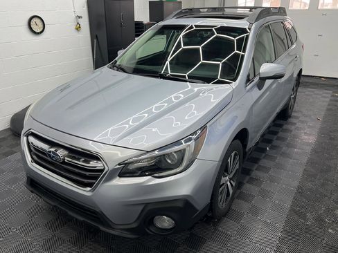 Used 2019 Subaru Outback 2.5i Limited image 2