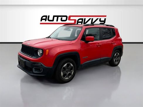 Used 2015 Jeep Renegade Latitude image 3