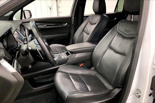 Used 2024 Cadillac XT6 Sport w/ Technology Package AWD/4WD image 24