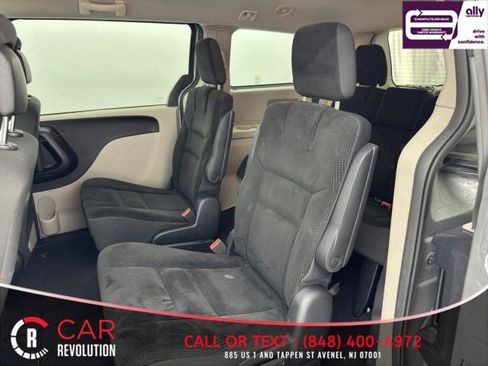 Used 2019 Dodge Grand Caravan SE w/ UConnect Hands-Free Group FWD image 32