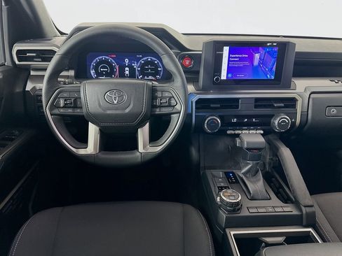 Used 2025 Toyota Tacoma TRD Off-Road image 22