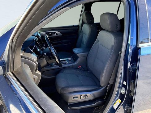 Used 2023 Chevrolet Traverse LT image 26