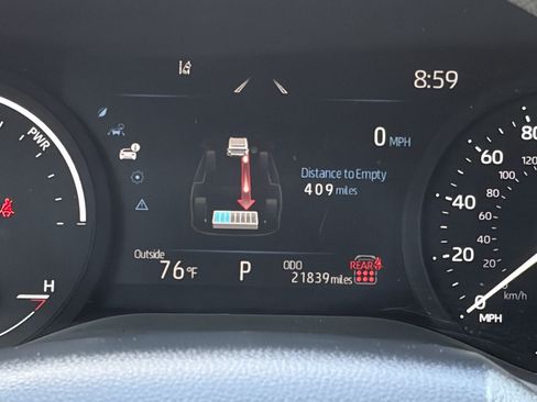Certified 2025 Toyota Sienna LE FWD image 21