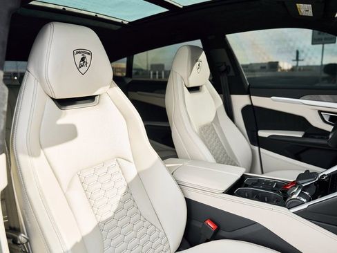 Used 2021 Lamborghini Urus image 36