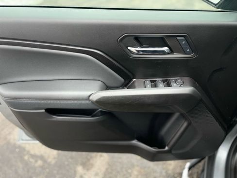 Used 2024 Chevrolet Colorado LT w/ LT Convenience Package III image 12