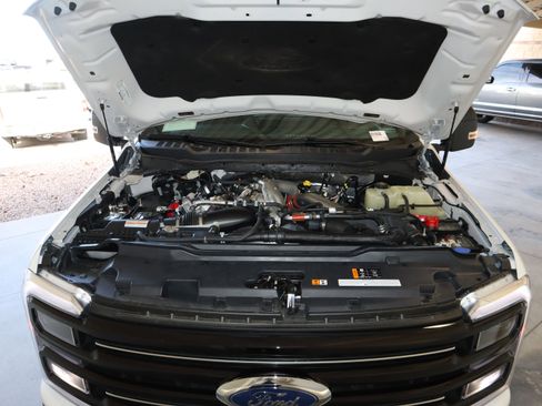 Used 2025 Ford F250 Platinum w/ Tremor Off-Road Package image 21