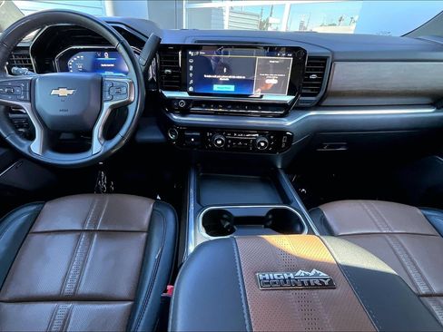 Used 2024 Chevrolet Silverado 2500 High Country w/ Technology Package image 15