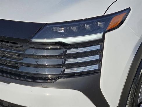 Used 2026 Nissan Kicks S image 5