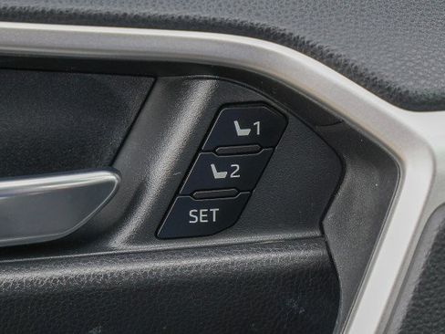 Used 2022 Toyota RAV4 XLE Premium FWD image 26
