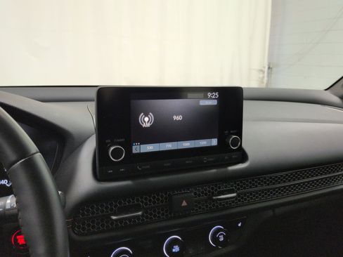 Certified 2023 Honda HR-V Sport image 28