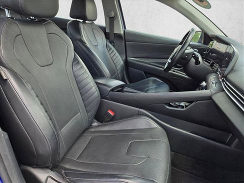 Used 2021 Hyundai Elantra Limited FWD image 21