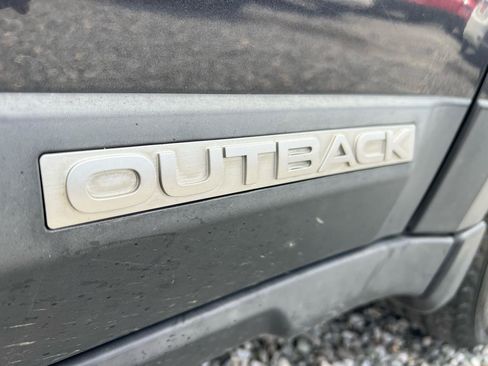 Used 2011 Subaru Outback 2.5i Limited w/ PWR Moonroof Pkg AWD/4WD image 37