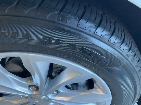 Used 2024 Chevrolet Malibu LT image 27