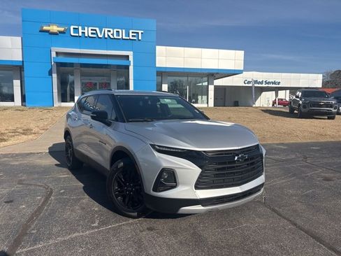 Used 2021 Chevrolet Blazer LT image 3