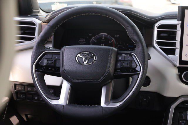 Used 2025 Toyota Sequoia Capstone AWD/4WD image 13