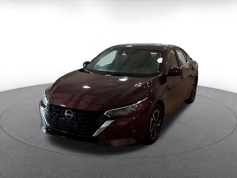 Used 2025 Nissan Sentra SV FWD image 3