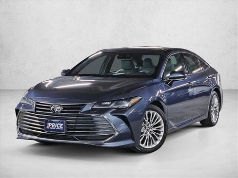 Used 2019 Toyota Avalon Limited image 1