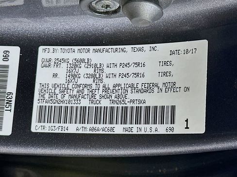 Used 2017 Toyota Tacoma SR image 21