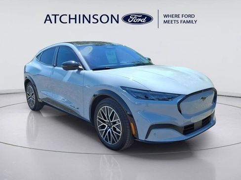 Certified 2024 Ford Mustang Mach-E Premium AWD/4WD image 3