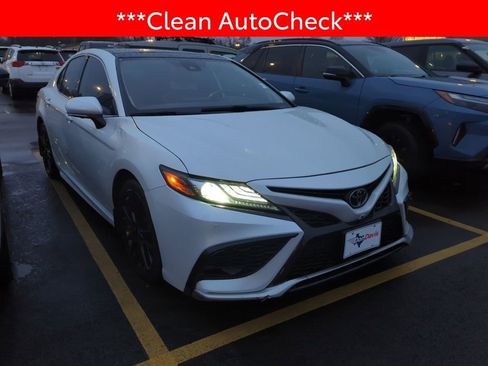 Used 2024 Toyota Camry XSE w/ Navigation Package image 3