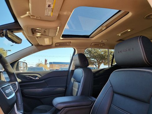 Used 2023 GMC Acadia Denali w/ Black Diamond Edition image 12