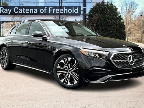 New 2026 Mercedes-Benz E 350 4MATIC Sedan image 2