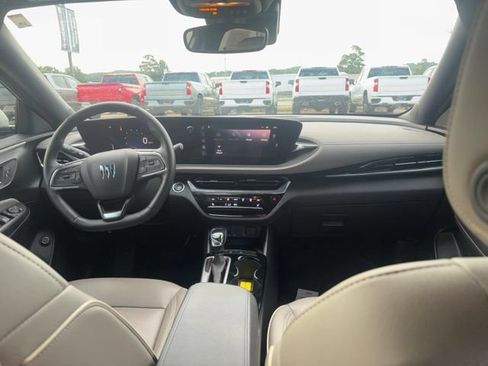 Used 2025 Buick Envista Avenir FWD image 13