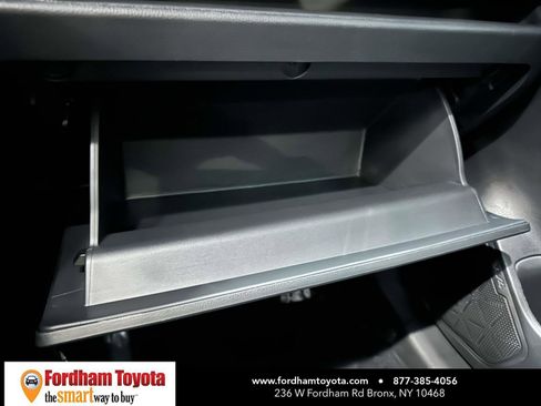 Certified 2025 Toyota RAV4 LE AWD/4WD image 28
