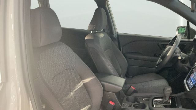 Used 2025 Subaru Forester Premium AWD/4WD image 13