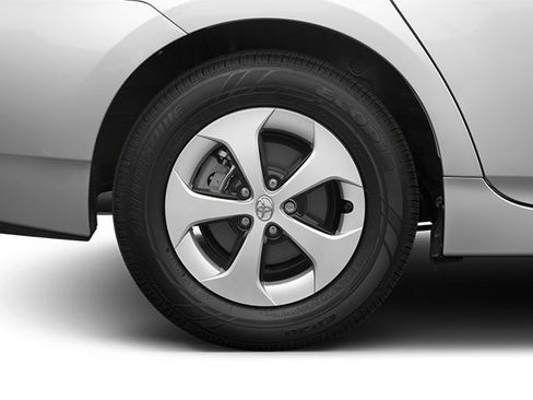 Used 2014 Toyota Prius Two FWD image 11