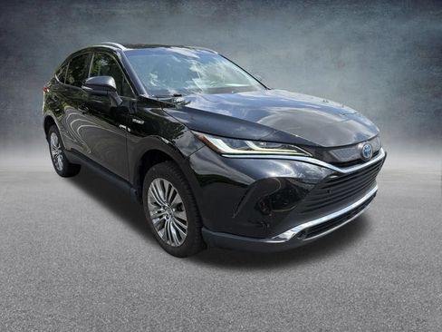 Used 2021 Toyota Venza XLE w/ Softex Package AWD/4WD image 3