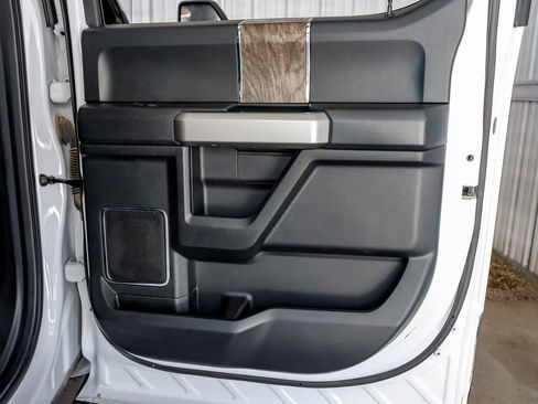 Used 2019 Ford F250 Lariat w/ Lariat Value Package image 51