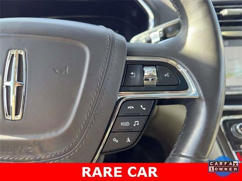Certified 2020 Lincoln Continental Reserve image 24