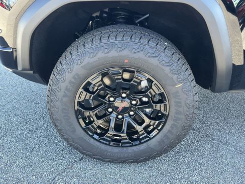 New 2026 GMC Canyon Elevation w/ Convenience Package image 19