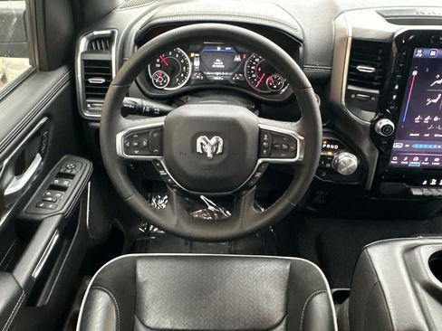 Used 2025 RAM 1500 Laramie image 15