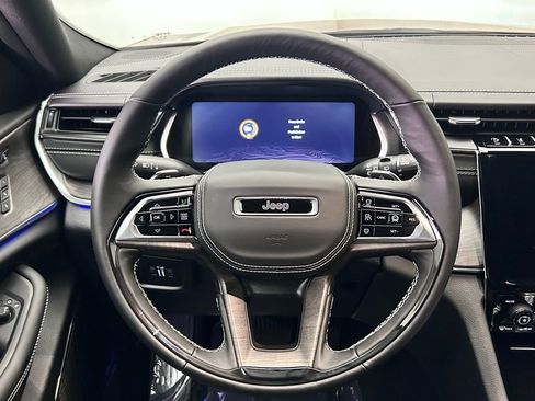 New 2025 Jeep Grand Cherokee Overland w/ Adv Protech Group III image 27