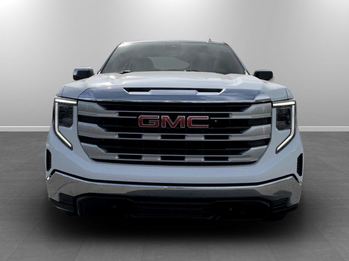 Used 2022 GMC Sierra 1500 SLE AWD/4WD image 2