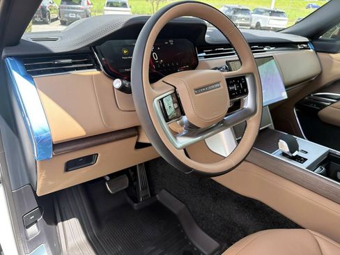 New 2026 Land Rover Range Rover Long Wheelbase SE AWD/4WD image 21