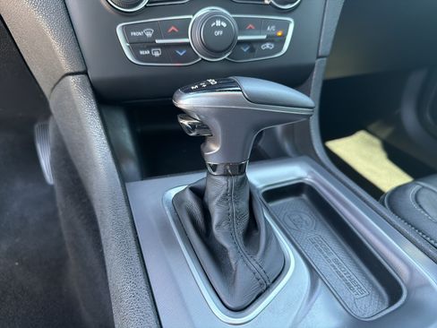 Used 2019 Dodge Charger SXT RWD image 35
