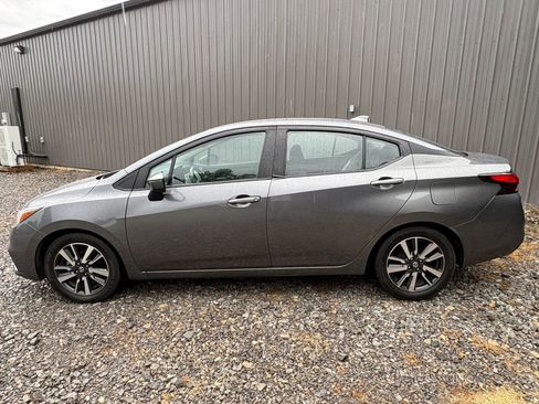 Used 2021 Nissan Versa SV FWD image 10